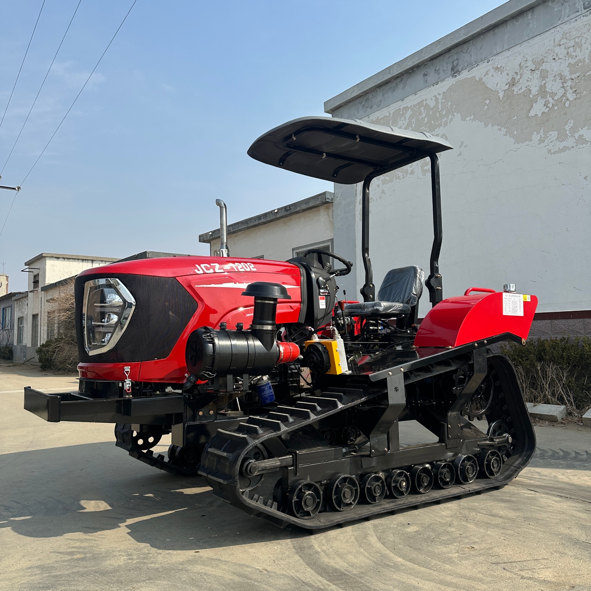 120 HP Crawler Tractor — JCZ-1202 Standard (Open Canopy)