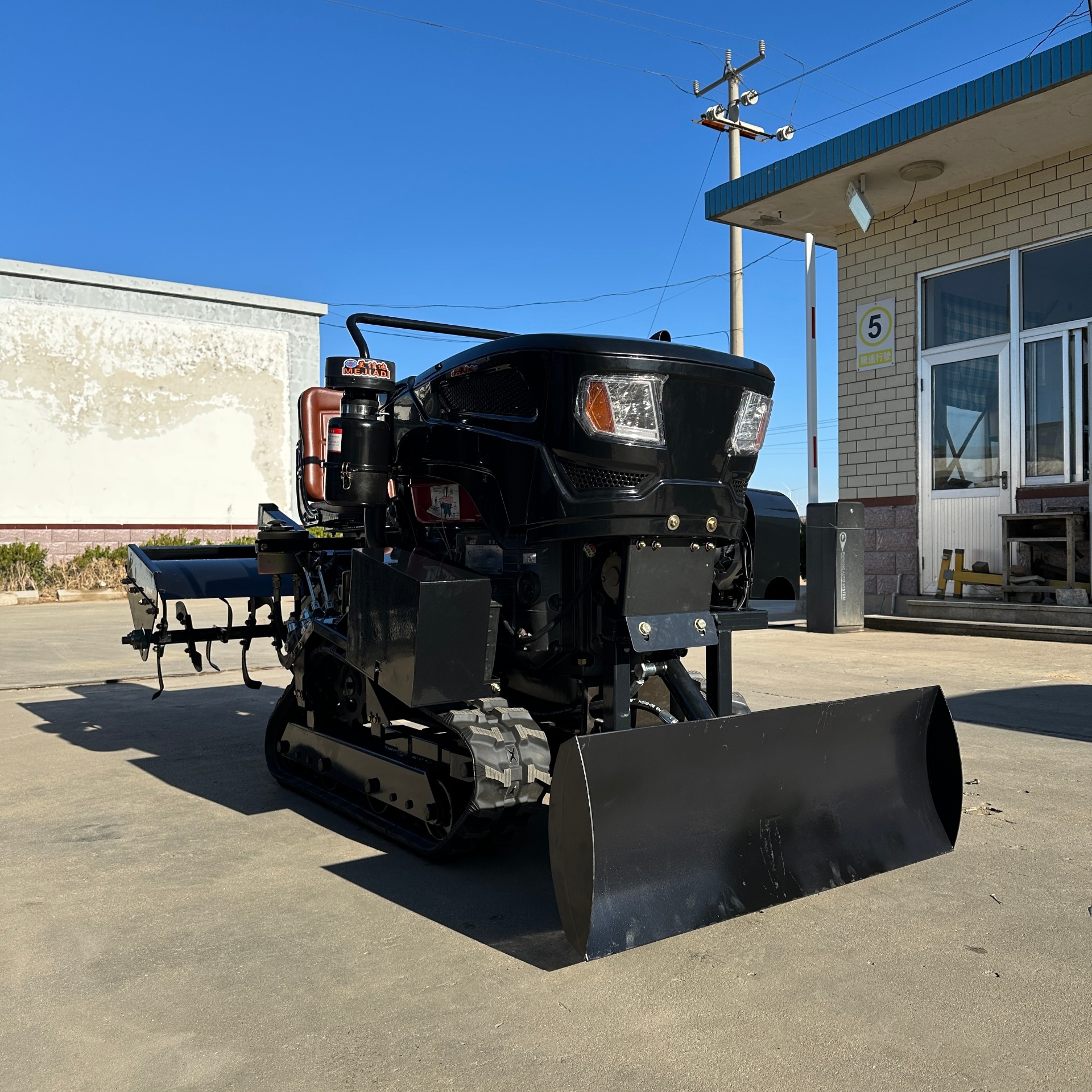 35 HP Crawler Rotary Tiller — Africa Custom Edition (3-in-1)