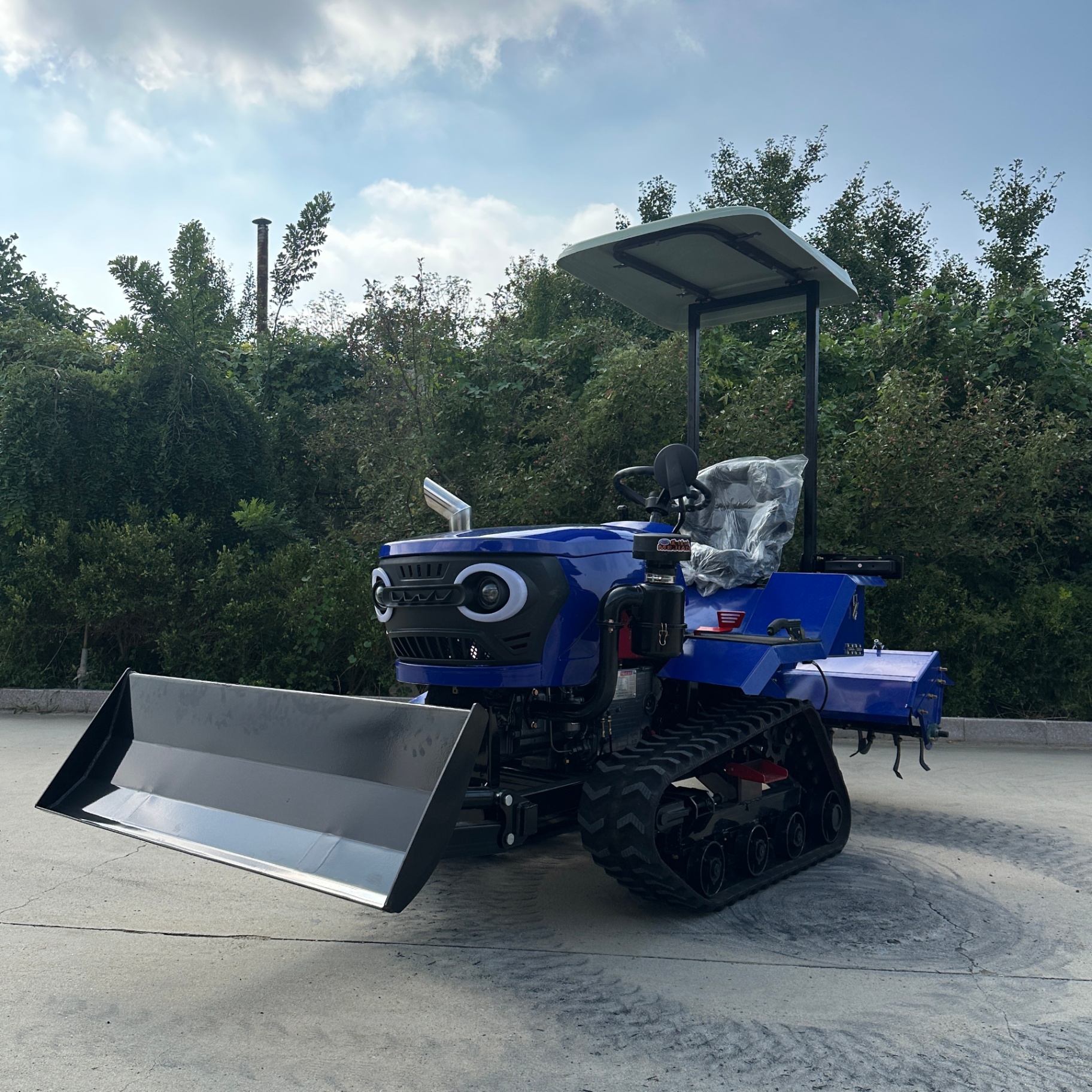 35 HP Crawler Rotary Tiller — New Model (Blue)
