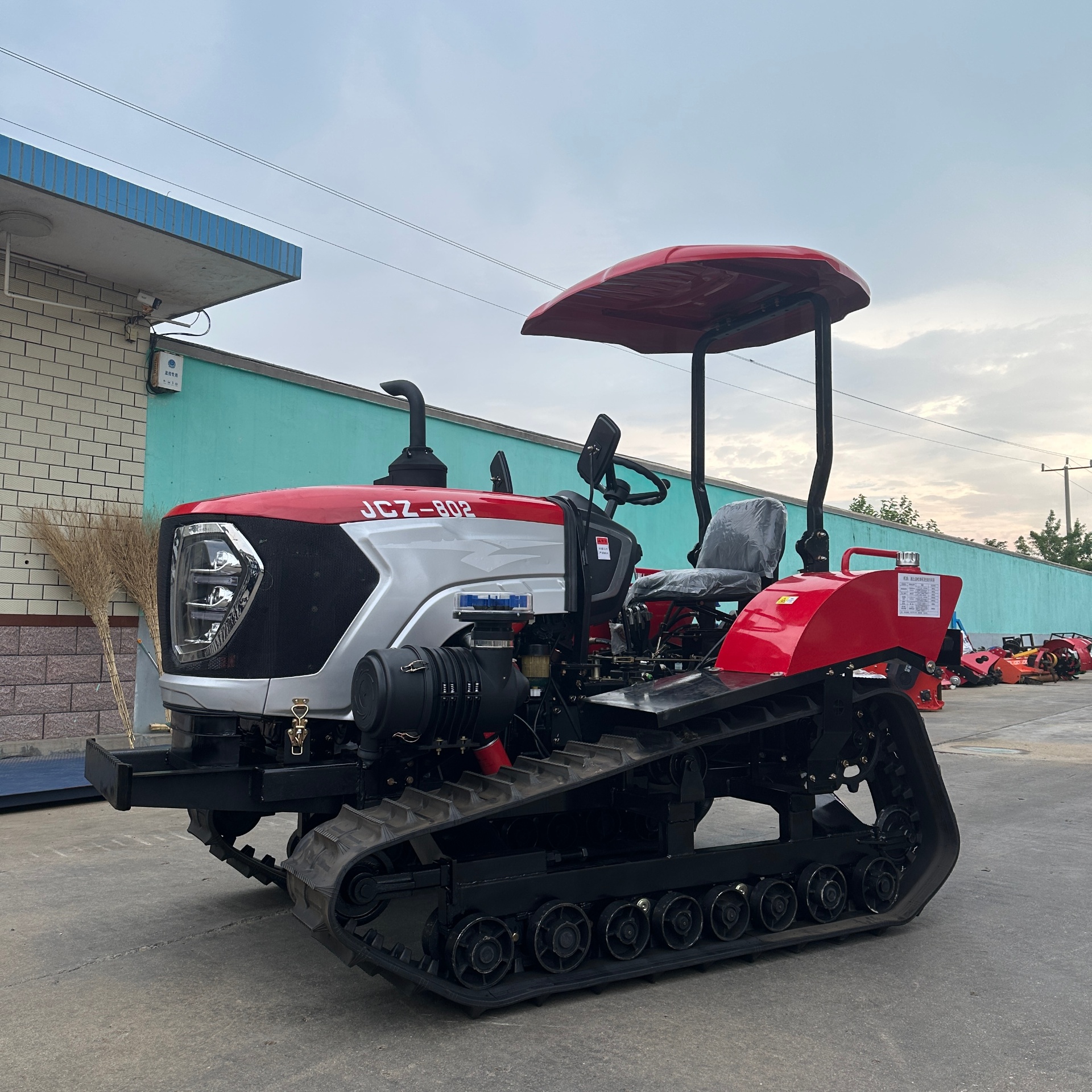 80 HP Amphibious Crawler Tractor — JCZ-802 (Huahui)